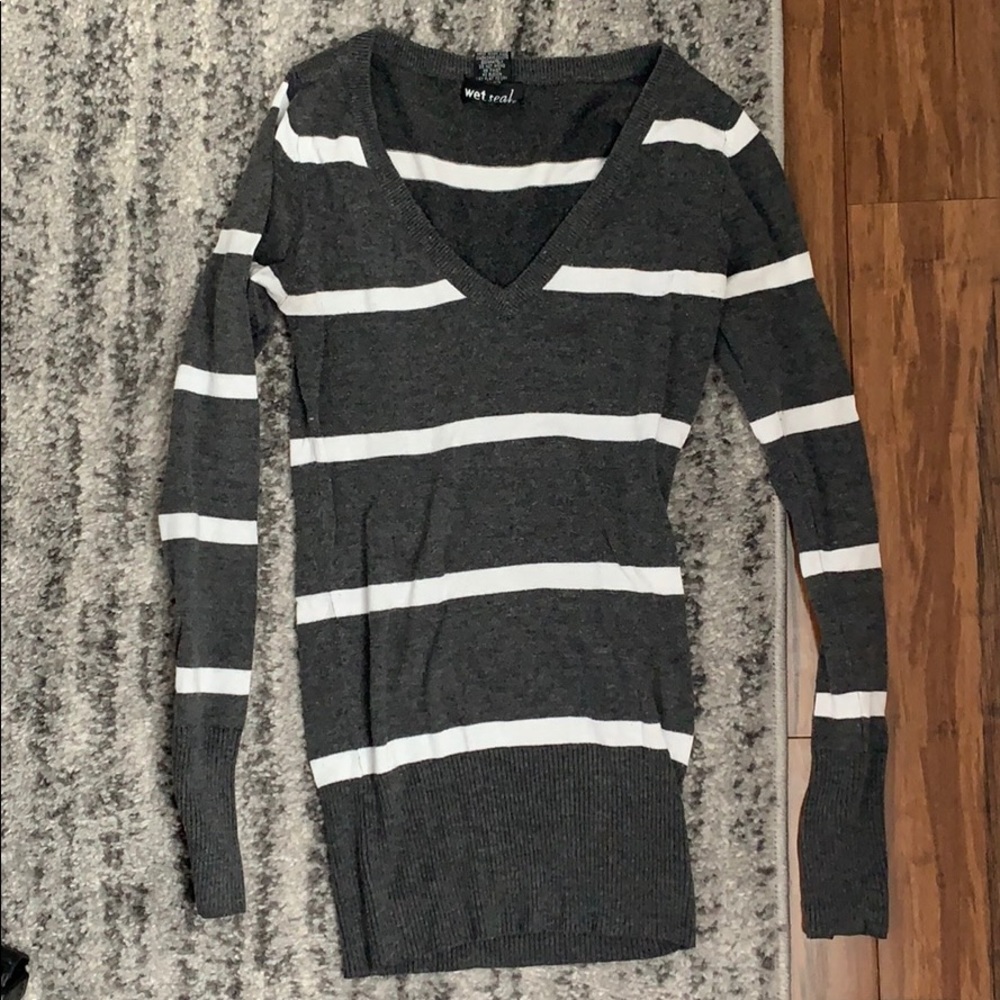 Striped v-neck sweater